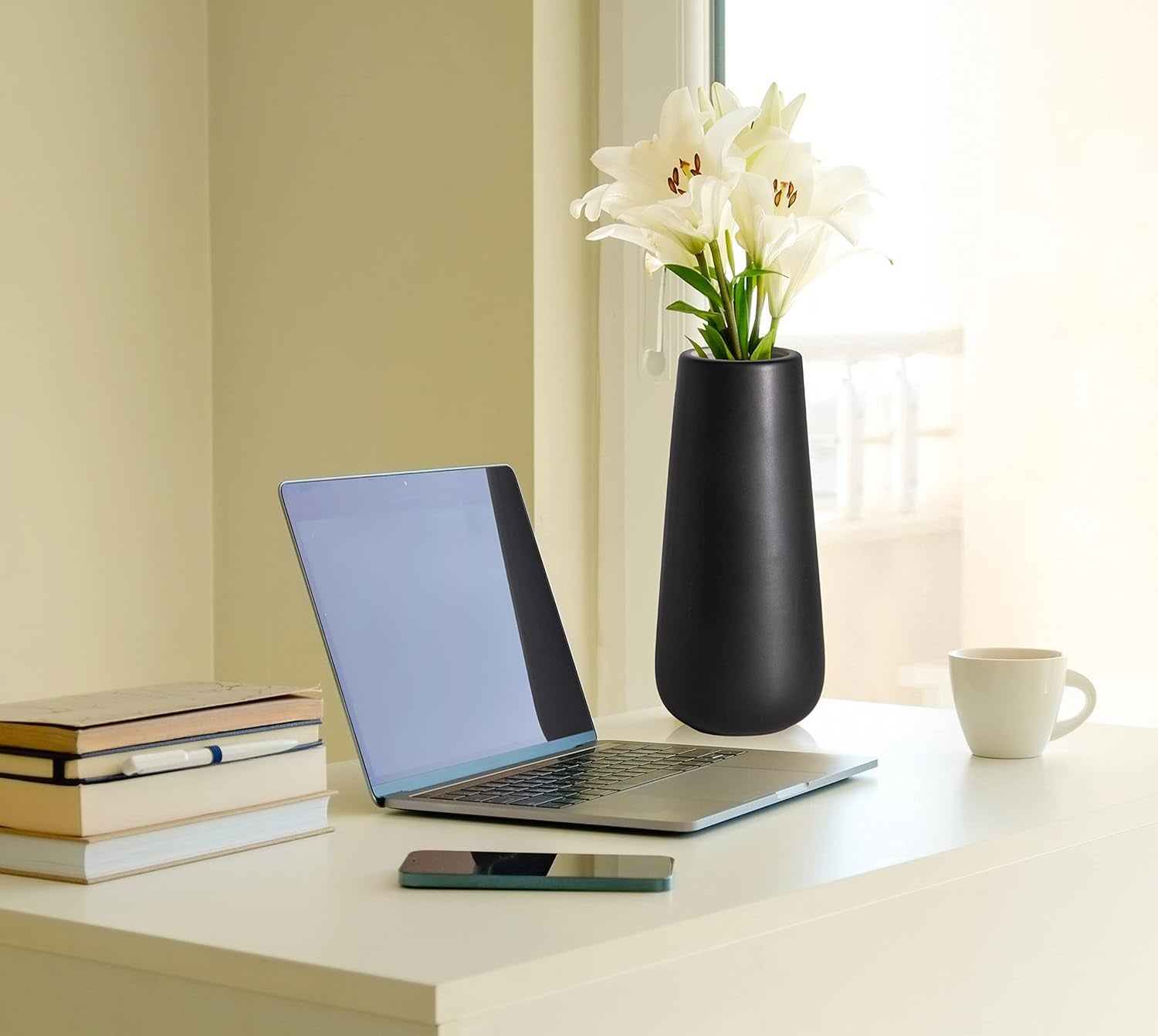 8 Inch Ceramic Flower Vase Matte Finishing, Minimalist Design for Home Décor, Bedroom, Living Room, Centerpieces, Office, Ebony Black, VS-XH-E-1